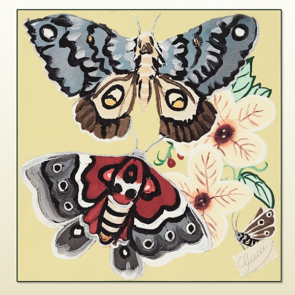 New Gucci Logo Kris Knight Butterfly Flora Yellow Silk Scarf with Gucci Gift Box - Picture 3 of 12